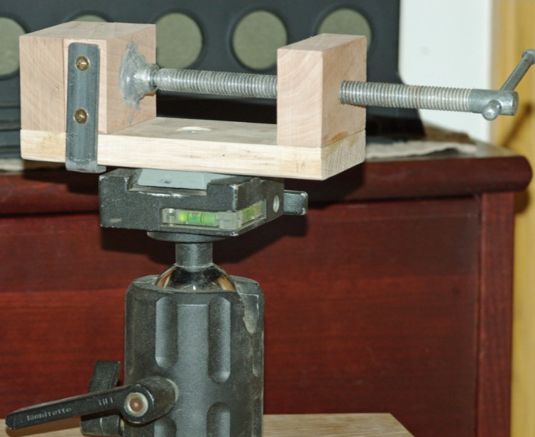 Homemade carving vise by David Swain